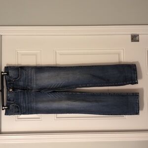 NWOT Maurices Everflex Mid-rise Jeans Size 6 Reg